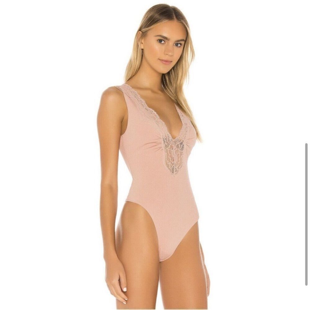 Free People First Call Bodysuit Mauve Pink Lace Sleeveless Basic L